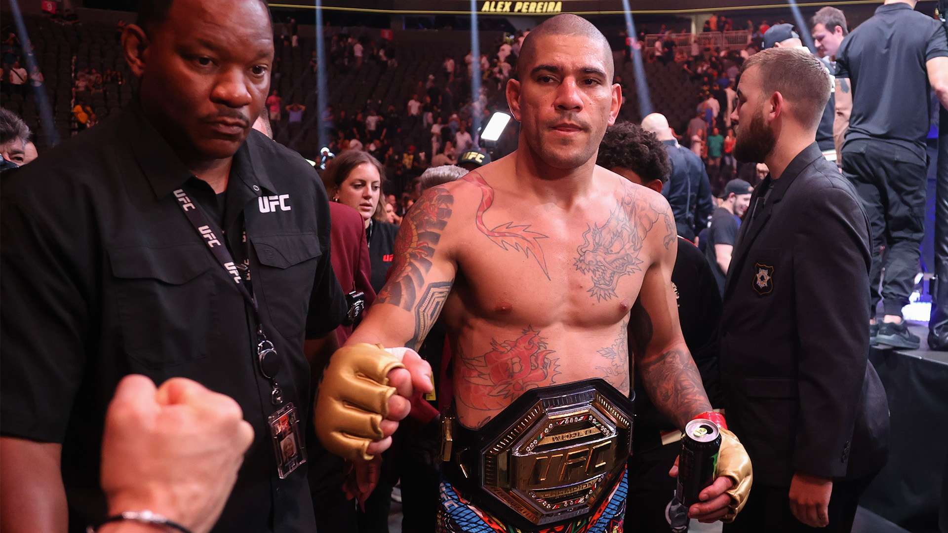 【世预赛·观察】中泰生死战武磊停赛，伊万科维奇押宝入籍球员.